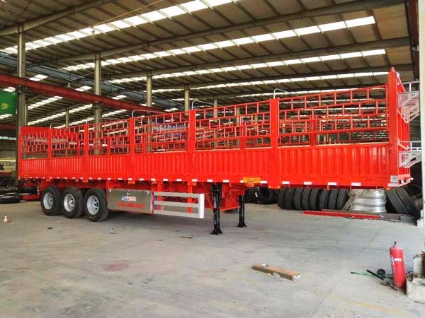 Warehouse Fence Semi-Trailers